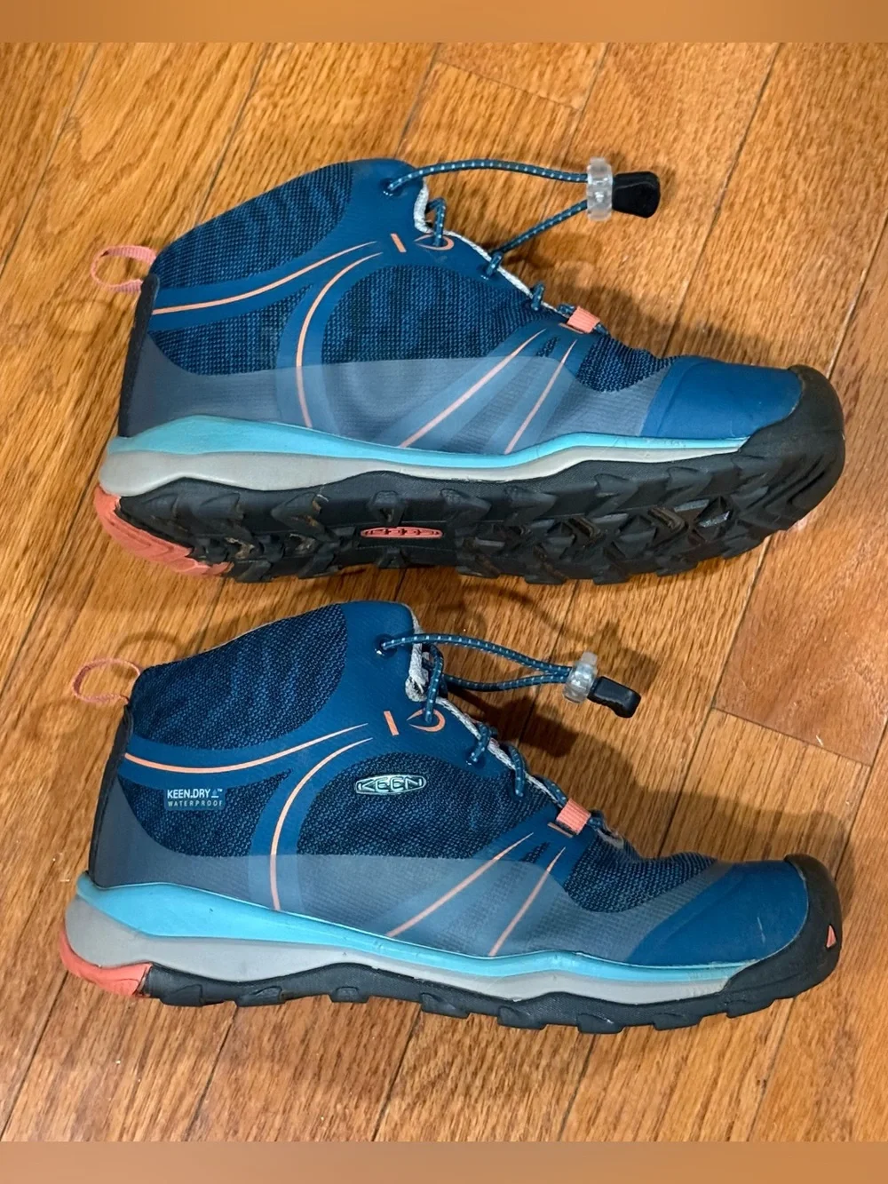 Keen Girls 3 Kids Terradora Mid Top Waterproof Hiking Boots Shoes Youth Trail